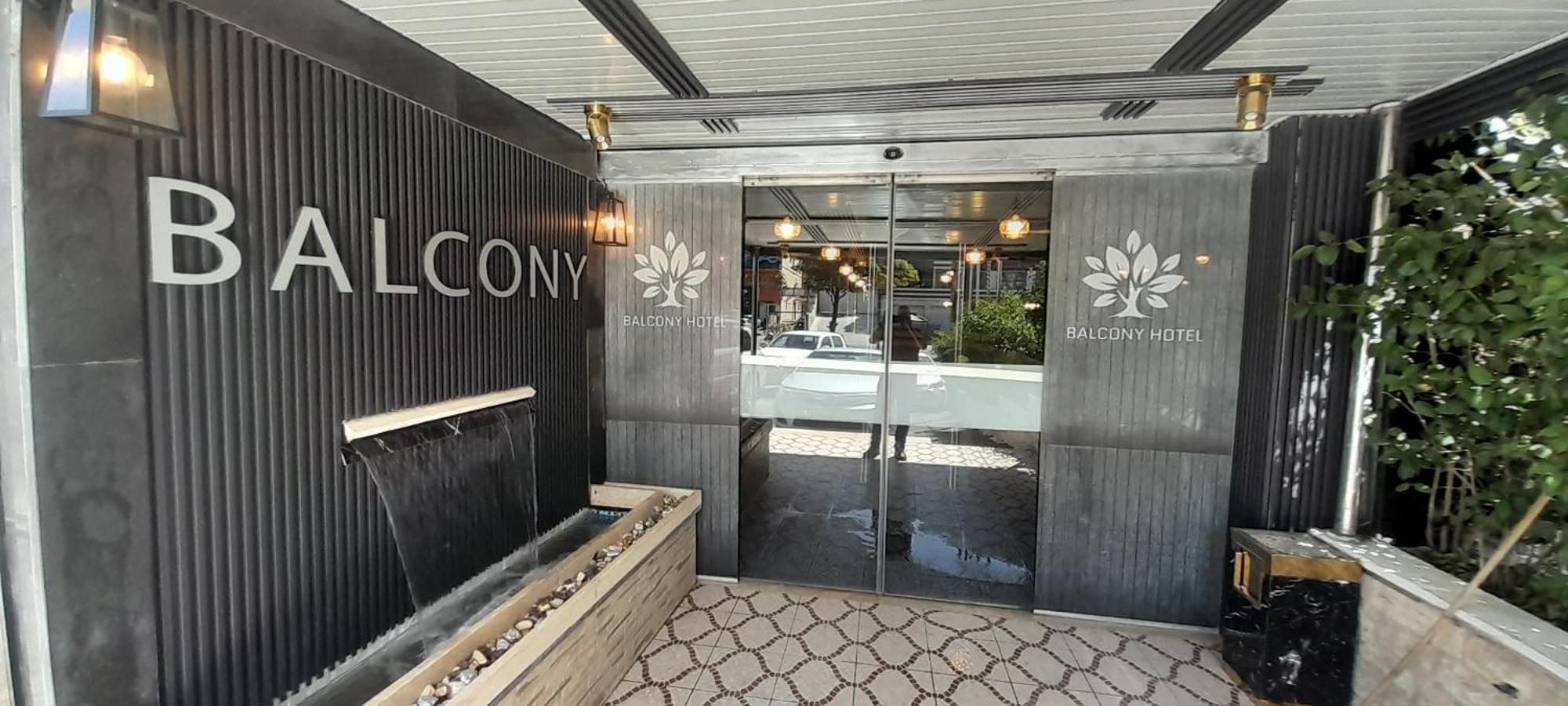 Balcony Hotel Аман Екстериор снимка